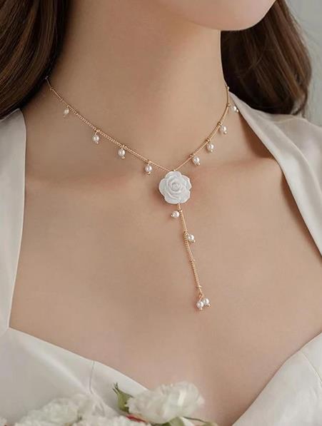 Sparkling Flower & Faux Pearl Charm Y Lariat Necklace