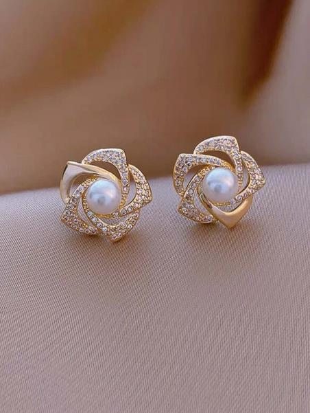 Sparkling Faux Pearl & Rhinestone Flower Decor Stud Earrings