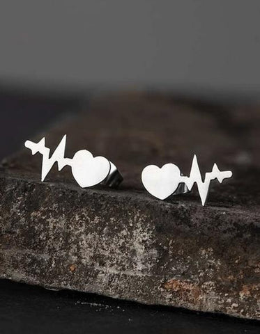 Sparkling Heart Detail Stud Earrings