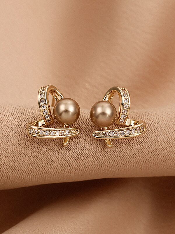 Sparkling Rhinestone Heart Stud Earrings