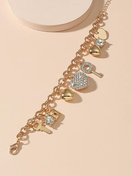 Sparkling Heart Charm Chain Bracelet