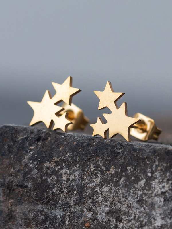 Sparkling Star Design Stud Earrings